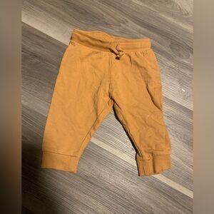 4/30$ H&M jogging 4-6months